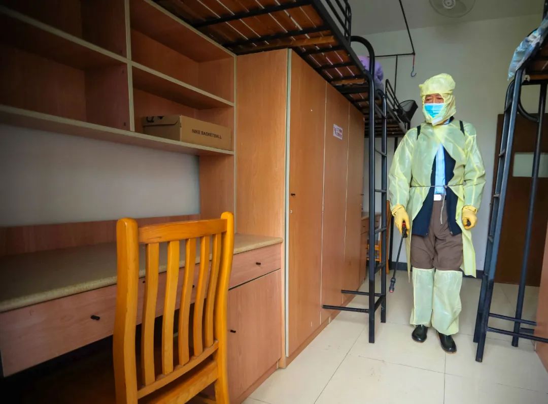 从4月25日开始,松江二中便有住宿生入住.