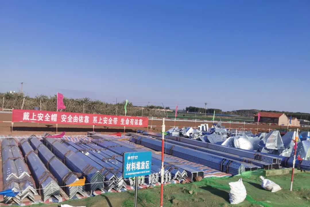 山东官亭潍坊特高压变电站500千伏线路工程进入铁塔组立阶段