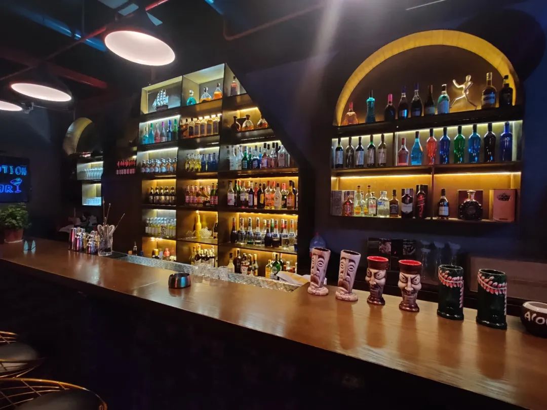 直播探店 | 探秘广元首家鸡尾酒吧