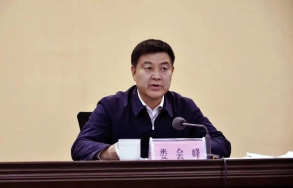 市委全面依法治市委员会办公室副主任,市委政法委常务副书记马保政