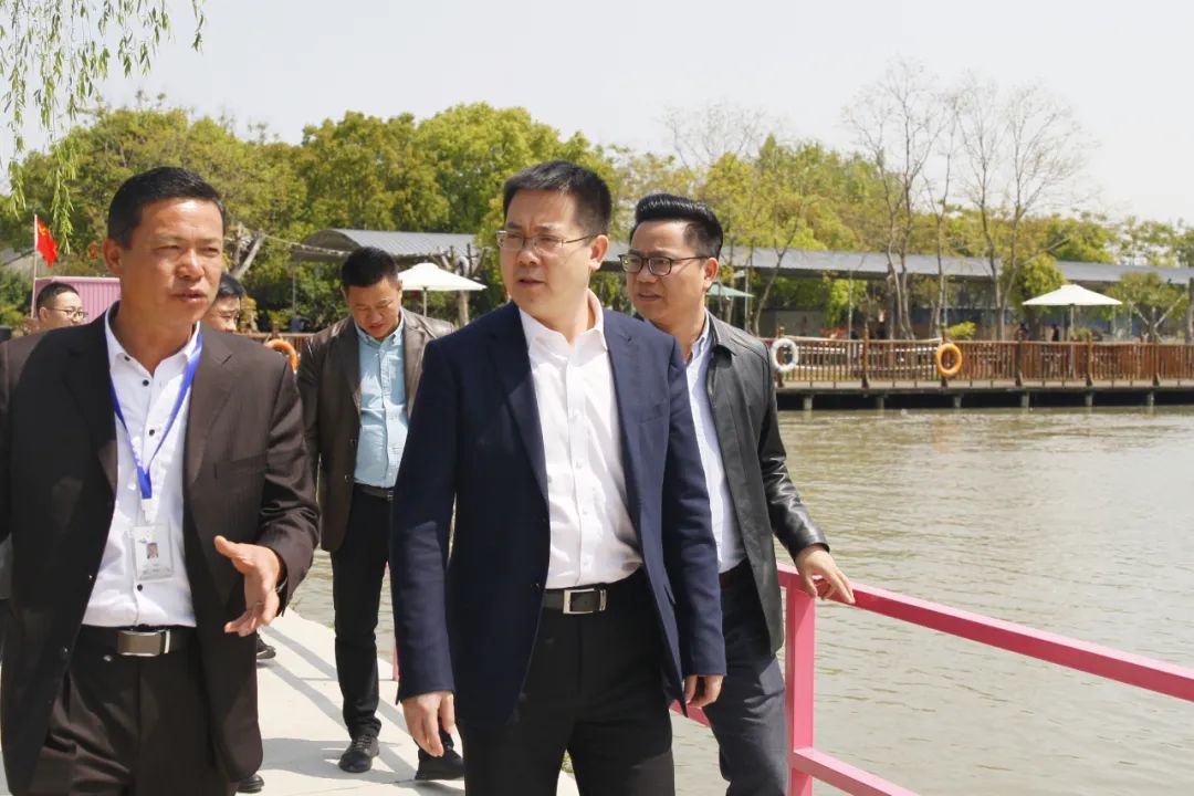 温建飞一行首先来到湖州明朔光电科技有限公司,浙江海