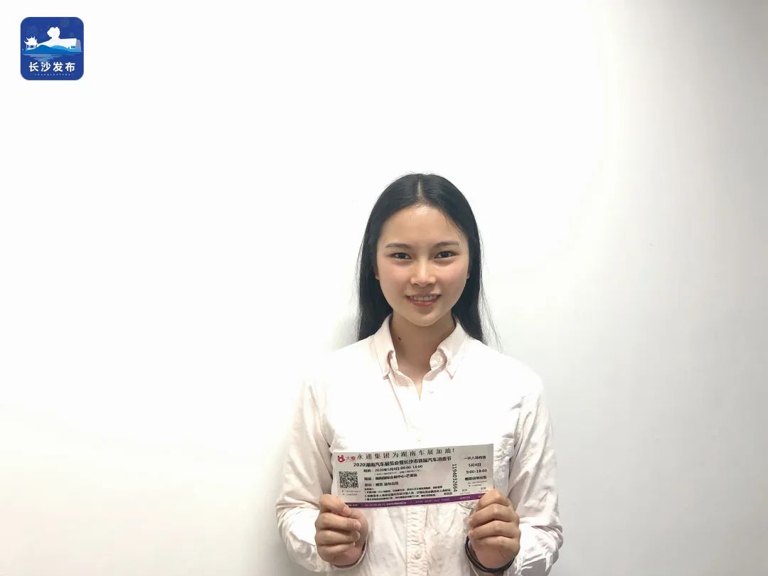 湖南车展瑜伽美女走光_湖南车展_2012湖南车展