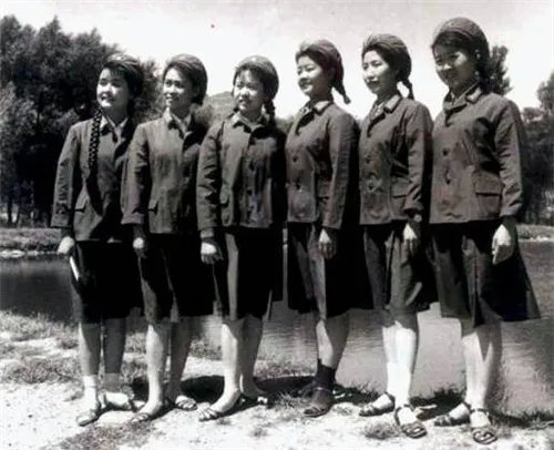 85式军服 女兵图片