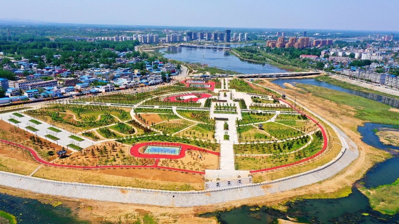 约起来泌阳这个综合性公园真漂亮