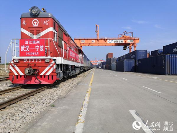 河南省在不沿边、不靠海、不临江的现实情况下