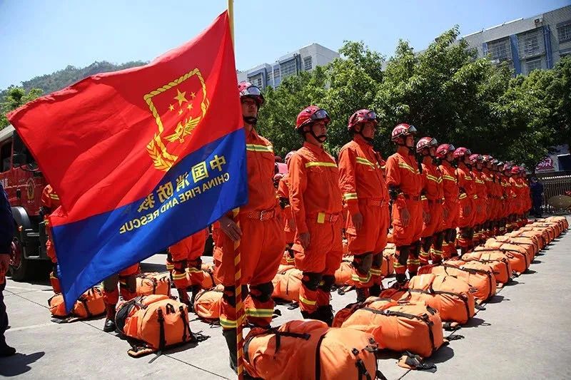 当五四遇见消防是火热青春的模样