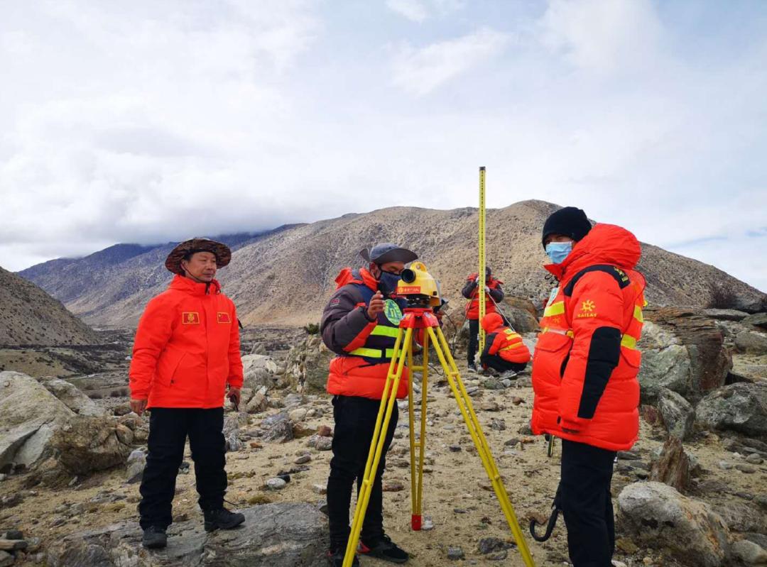 壮观的珠峰冰川 新闻 paper