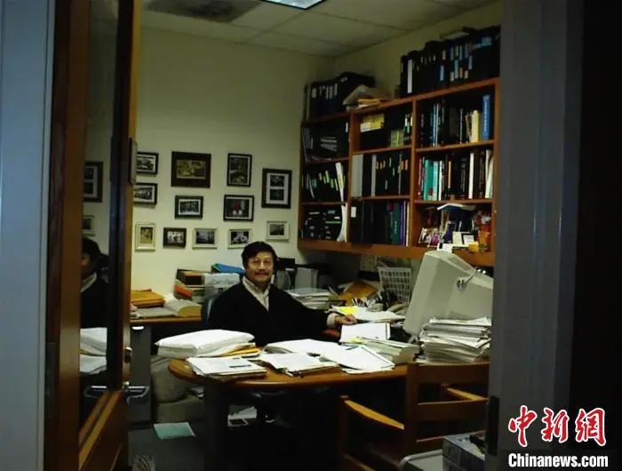 科学家的青年往事:“合同工”施一公 与“穷教授”许田