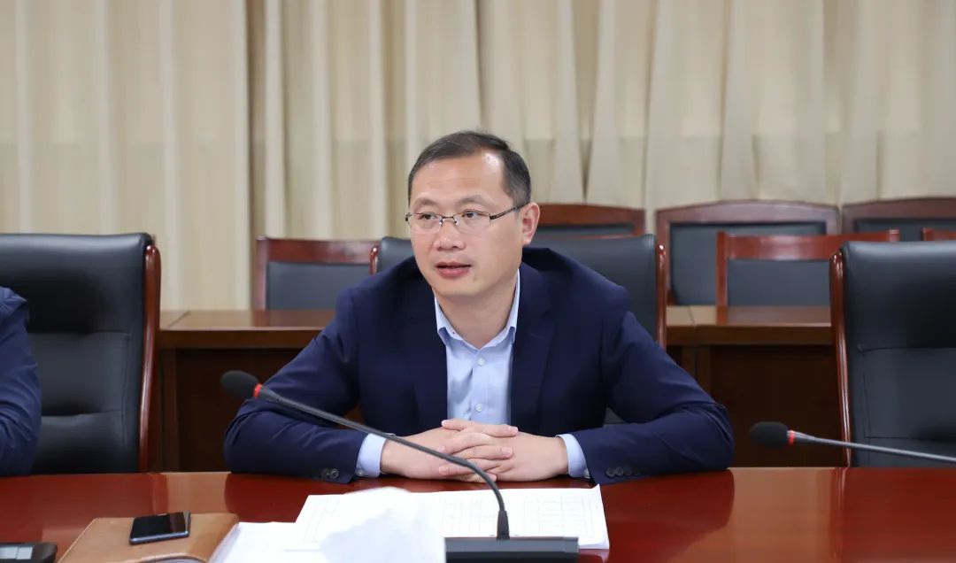 区委常委,宣传部部长邵长亮出席并讲话.汇聚正能量,网聚微动