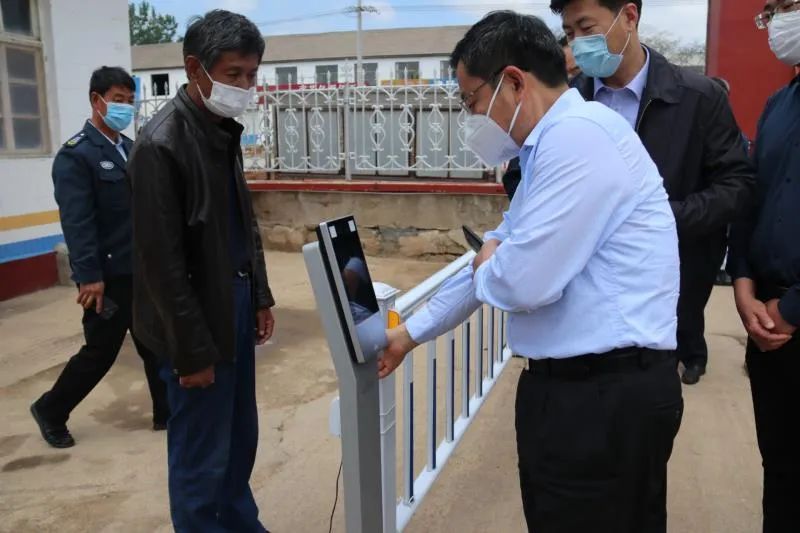 临朐县长田元君现场检查指导初三开学准备情况