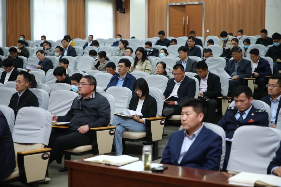 邵长亮强调,宣传工作作为党的一项极端重要的工作,责任重大,使命光荣.