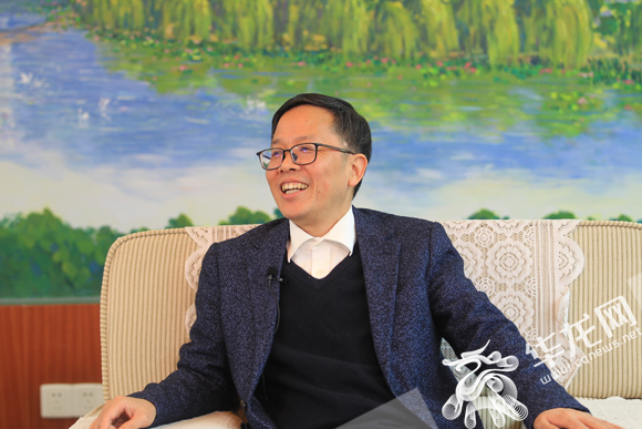 重庆优秀科学家风采展杨新民用数学来解决卡脖子的关键问题