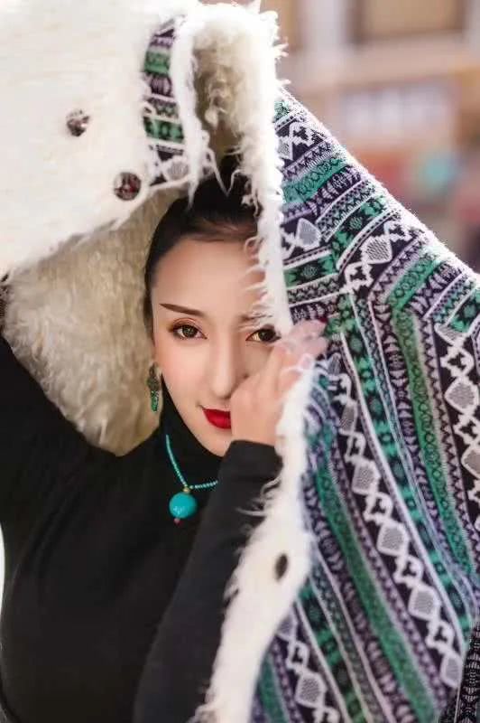 尼玛卓嘎我是斜杠青年我欲乘风破浪