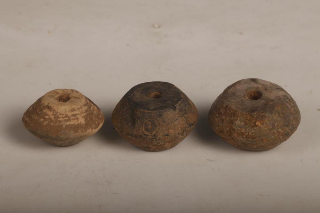 由纺轮组成的纺锤出现,是我国纺纱工具发展的起点.