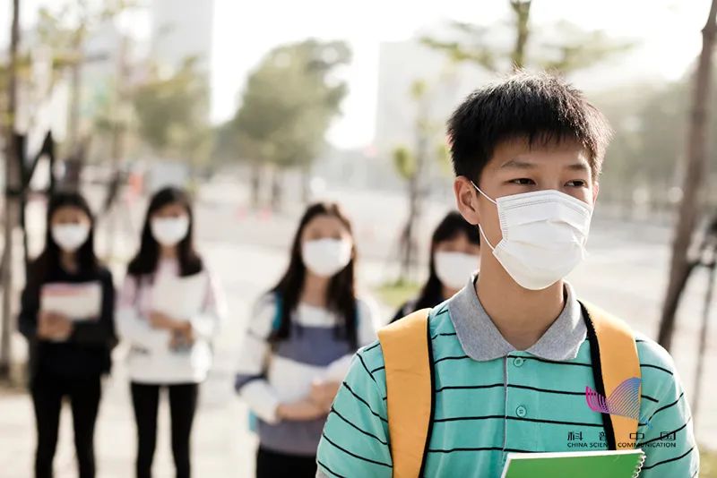 低风险地区校园内学生不需佩戴口罩