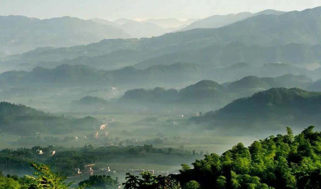 仙峰苗族乡村民黄介平入选宜宾好人转发提醒本周六工作日