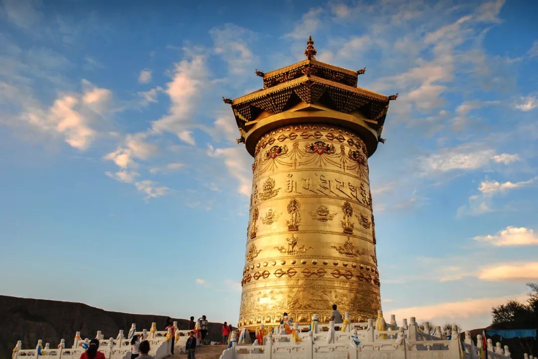 带你游甘肃世界最大的转经轮