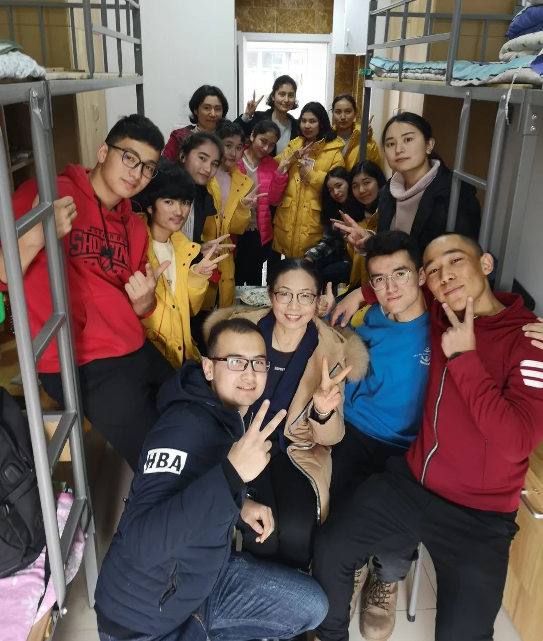 点赞六位民革党员喜获三八红旗手称号