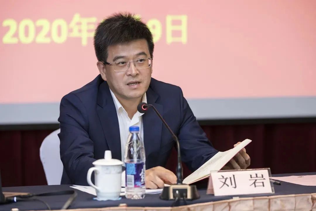 上海科技刘岩第一时间传达学习市委"四史"学习教育领导小组工作会议和