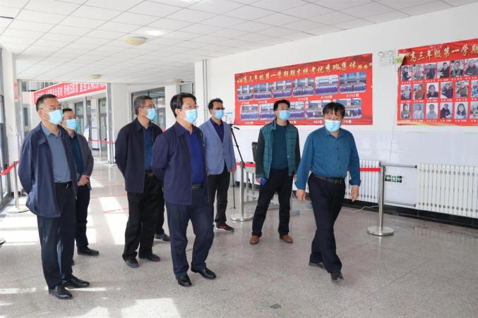县委书记郝富国视察调研高初中复学返校复学是一场考试