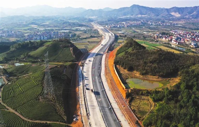 重要窗口担当系列92一条快速路融合两座城金武快速路按下建设快进