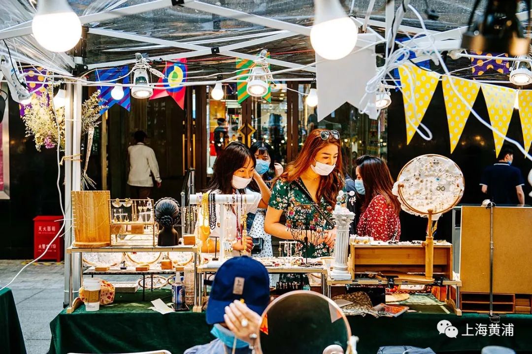 日均六万人次!能逛,能买,能看,能玩,这条百米小马路变身网红集市_澎湃