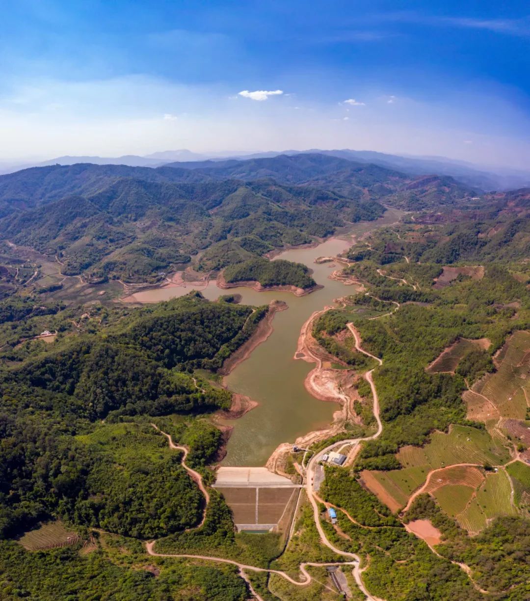 大亮塘(位于思茅区南屏镇黄龙山)曼歇坝水库(摄于2019年夏)曼歇坝水库