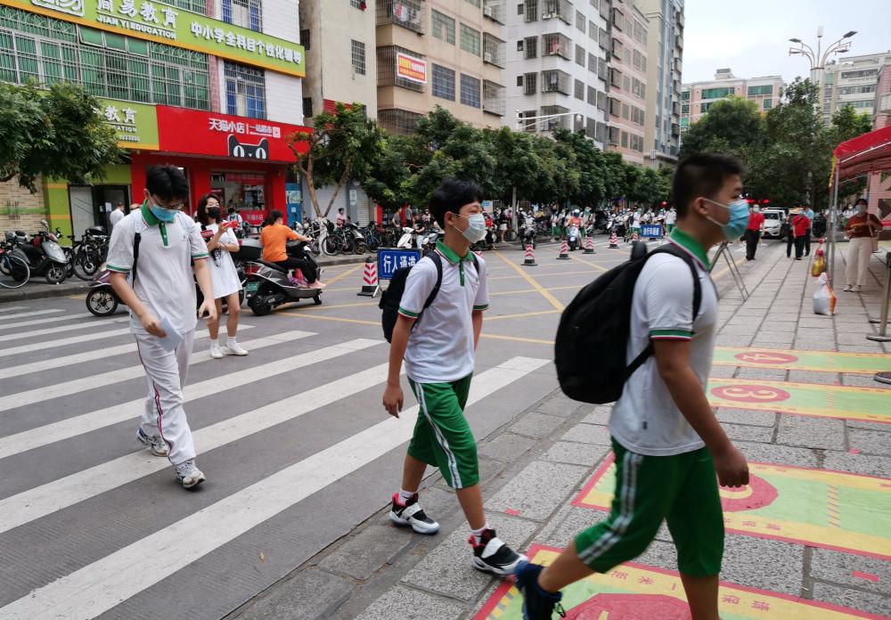 多图+视频直击!茂名第二批学生今日返校复课!_澎湃号·政务_澎湃新闻-The Paper