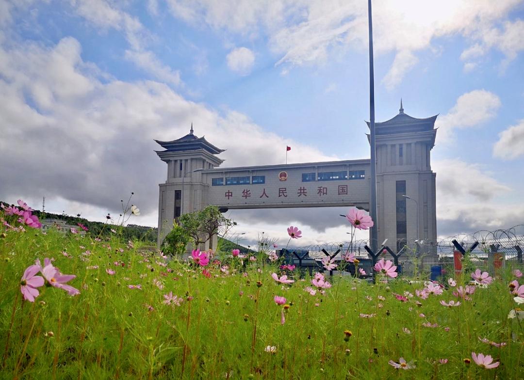 绥芬河口岸入境的新冠肺炎患者得到及时救治,边境线上筑起一道生命
