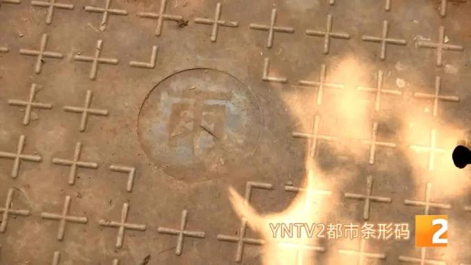 保定坠井男童救援花费_2岁男童坠井身亡_坠井男童家属给救援者送锦旗