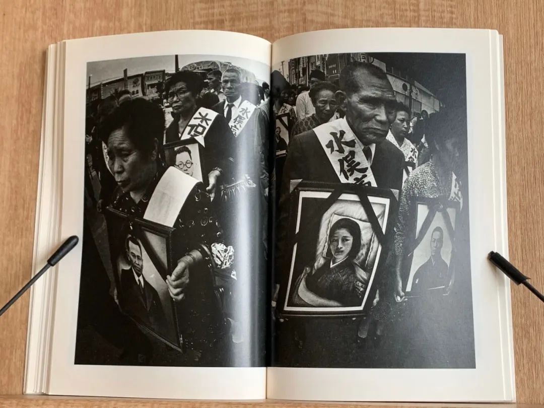 他用照片深度记录水俣病致命影响,为受害者呐喊