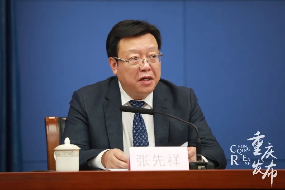 张先祥讲述战"疫"中令他印象深刻的故事张先祥:那双比"星星还亮的眼睛