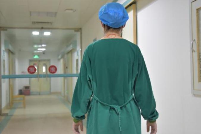 把特别的爱献给高明白衣天使