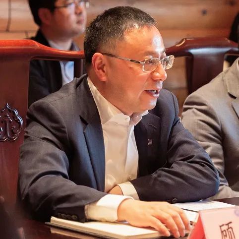 顾佾感谢近年来奉贤青商会带领青年企业家为奉贤美,奉贤强作出了积极