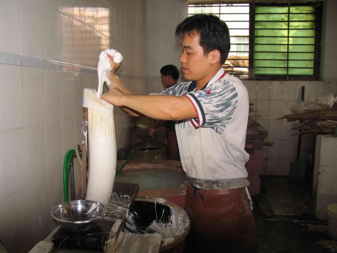 新时代文明实践传统美食体验月厚街濑粉