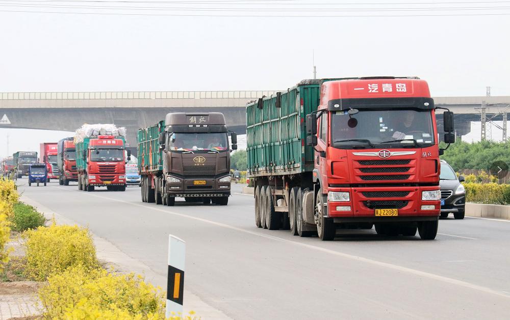 河北法制报:沧州推行国省道"中重型货车靠右通行"开全省先河(试点路段