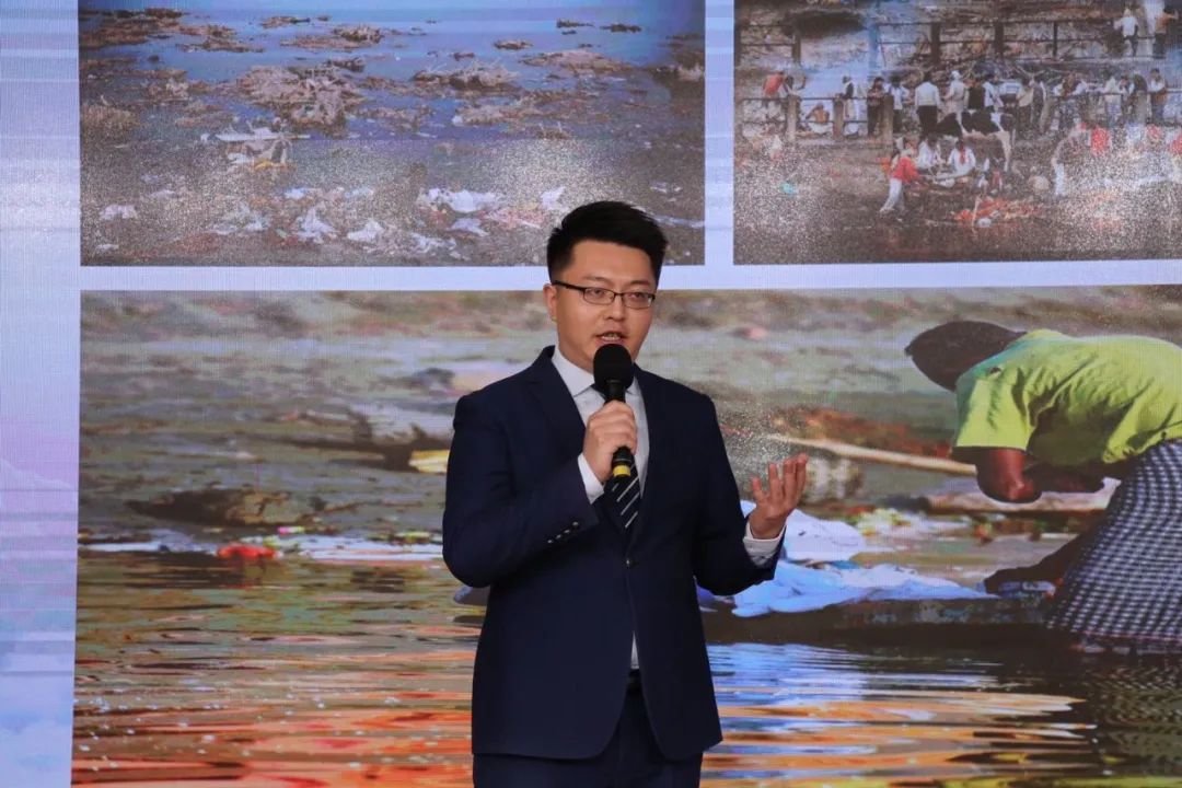 从《降马英雄帅长根》到《稻花香里说丰年》从《坚如磐石的守礁卫士