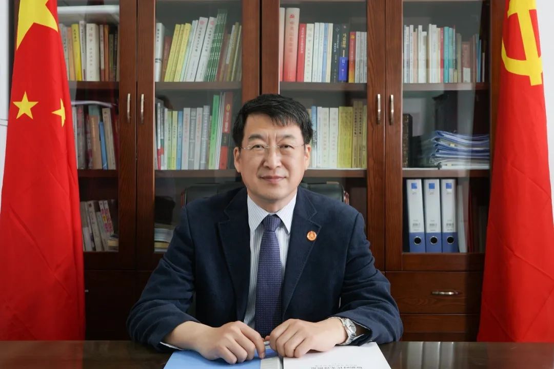 山东建筑大学党委书记 陈国前山东建筑大学校长 靳奉祥信息来源:大众