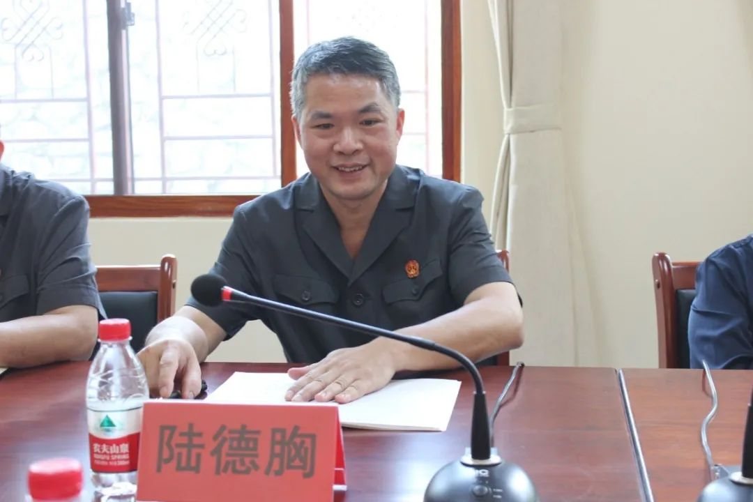 自治区高院民一庭副庭长陆德胸到崇左法院调研法庭建设工作