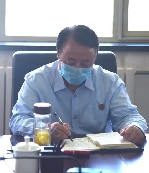 南开法院院长刘金洪为办公室党支部讲党课提供优质服务争做优秀党员