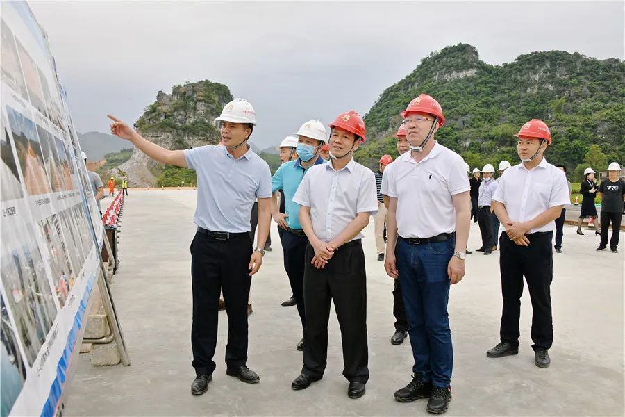 5月11日,广西北部湾投资集团有限公司党委书记,董事长朱坚和率办公室