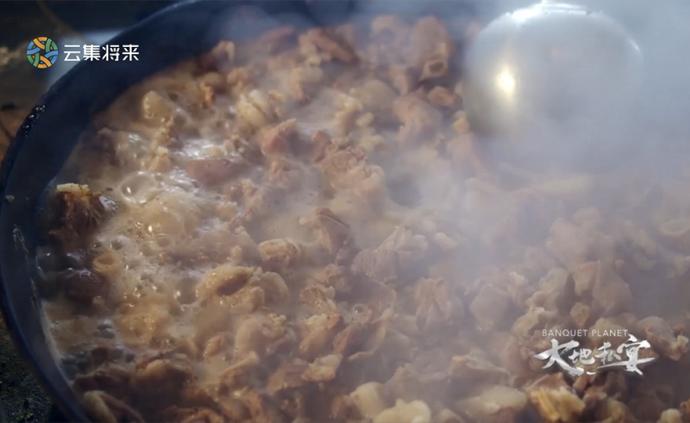 炖了40年的羊肉：横山铁锅炖羊肉的美味秘密