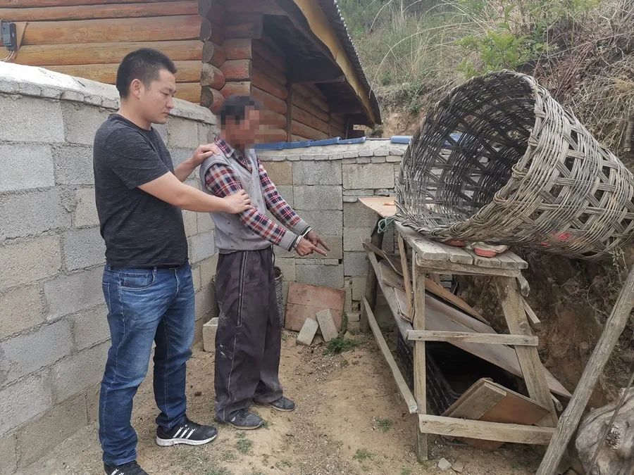 治庸铁军丨群众利益无小事宁蒗警方彻夜蹲守抓获一名偷鸡贼