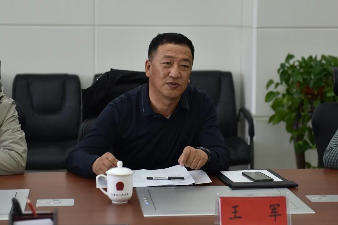 调研现场5月18日上午,乌审旗人民法院副院长王军一行5人来东胜法院