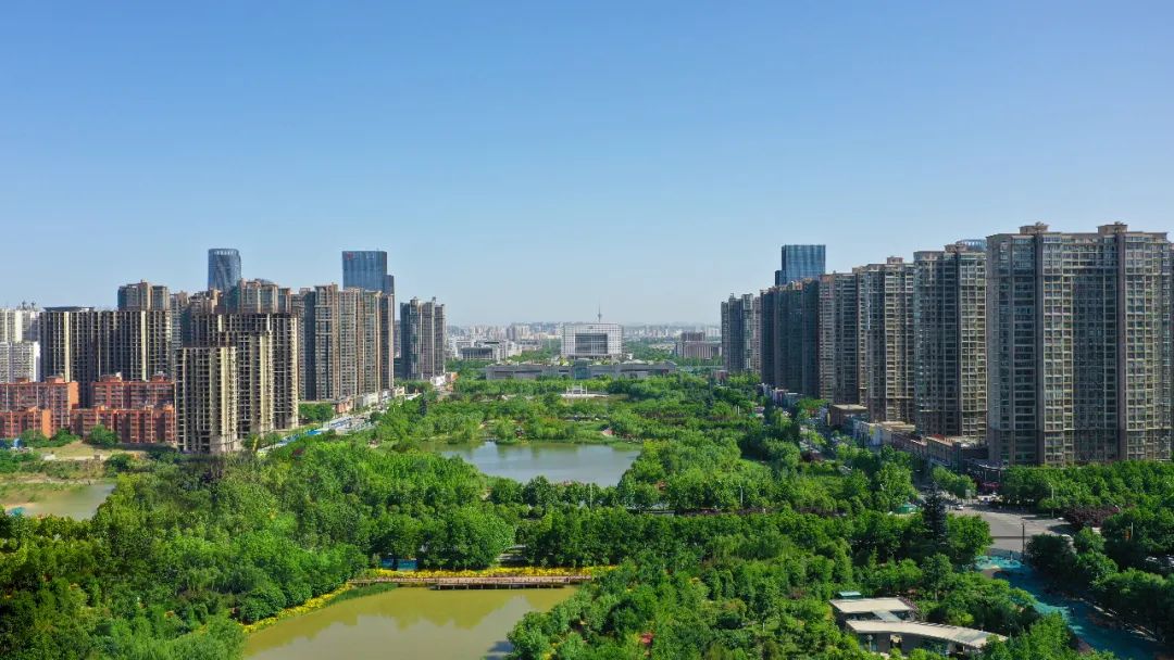 中心,打造增长极的新定位新使命,奋力谱写新时代中原更加出彩的洛阳