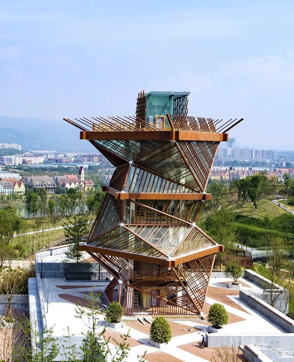 9米地下一层,地上六层是整个公园的"焦点""竹立方"观景平台近日,由