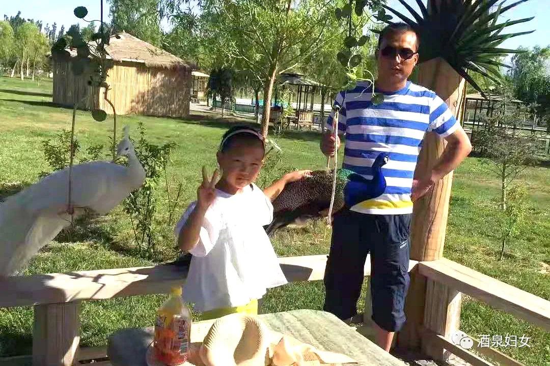 平凡而又普通,丈夫安治平是中国人民解放军95990部队副部队长,妻子