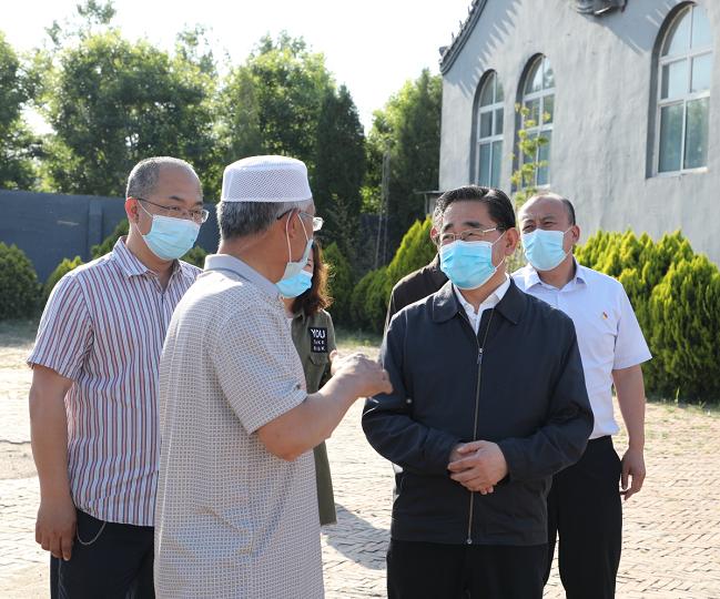 薛泽通实地调研软弱涣散村党组织建设民族宗教脱贫攻坚等工作走访包联