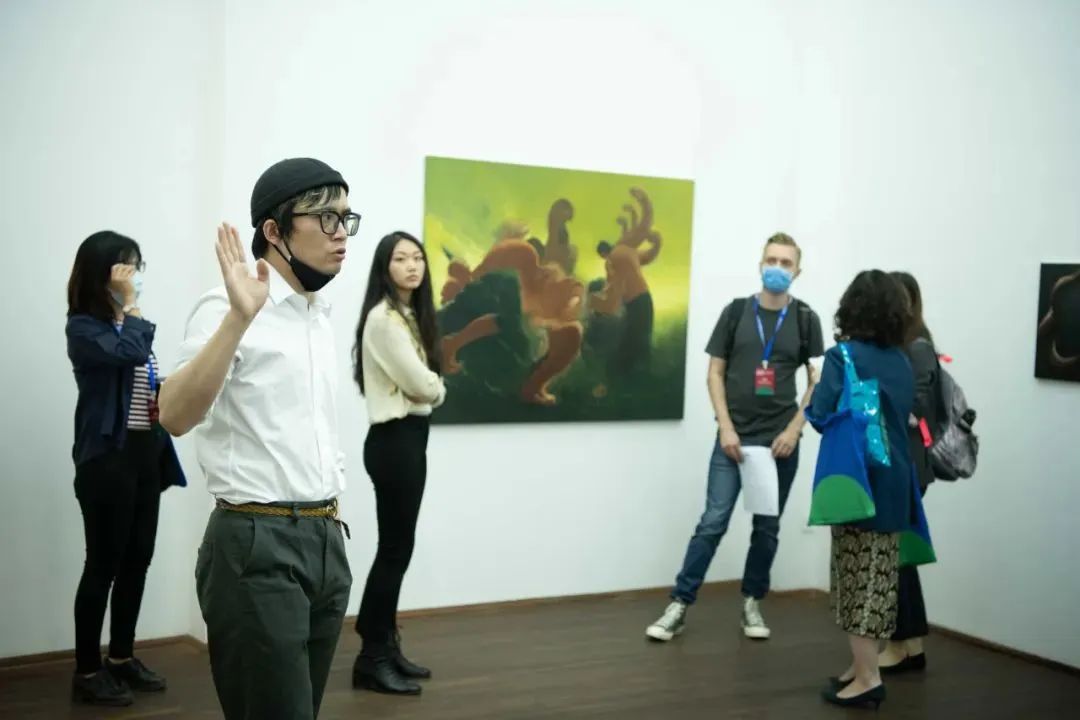 画廊周北京2020困境下的重启画廊展向架上绘画回归