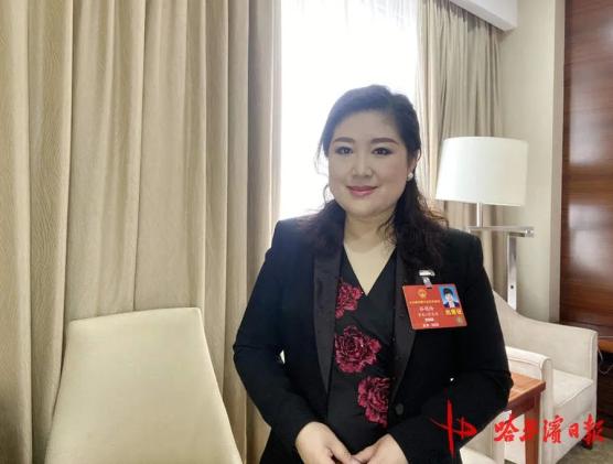 两会日记在不平凡的两会上镌刻履职足迹全国人大代表孙艳玲